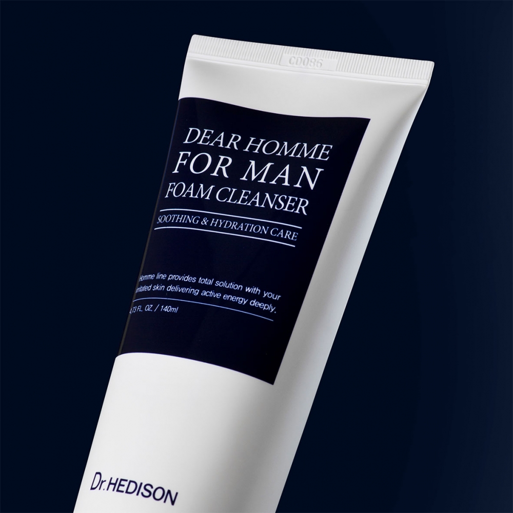 Заспокійлива чоловіча пінка для вмивання від подразнень Dr.HEDISON Man Foam Cleanser